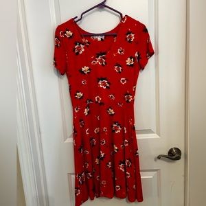 Nine Britton size Small Red Floral Dress
